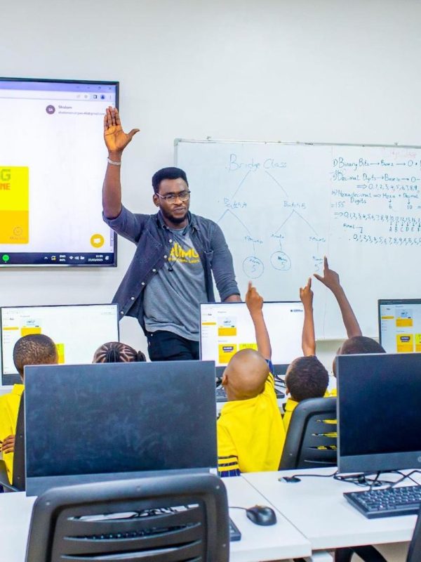 WhatsApp Image 2024-09-21 at 16.38.00 (1)